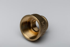 Žalvarinė redukcinė mova 1x1/2"