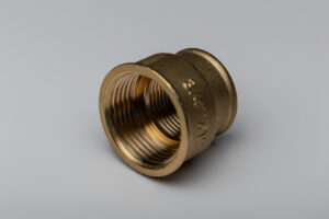 Žalvarinė redukcinė mova 3/4x1/2"