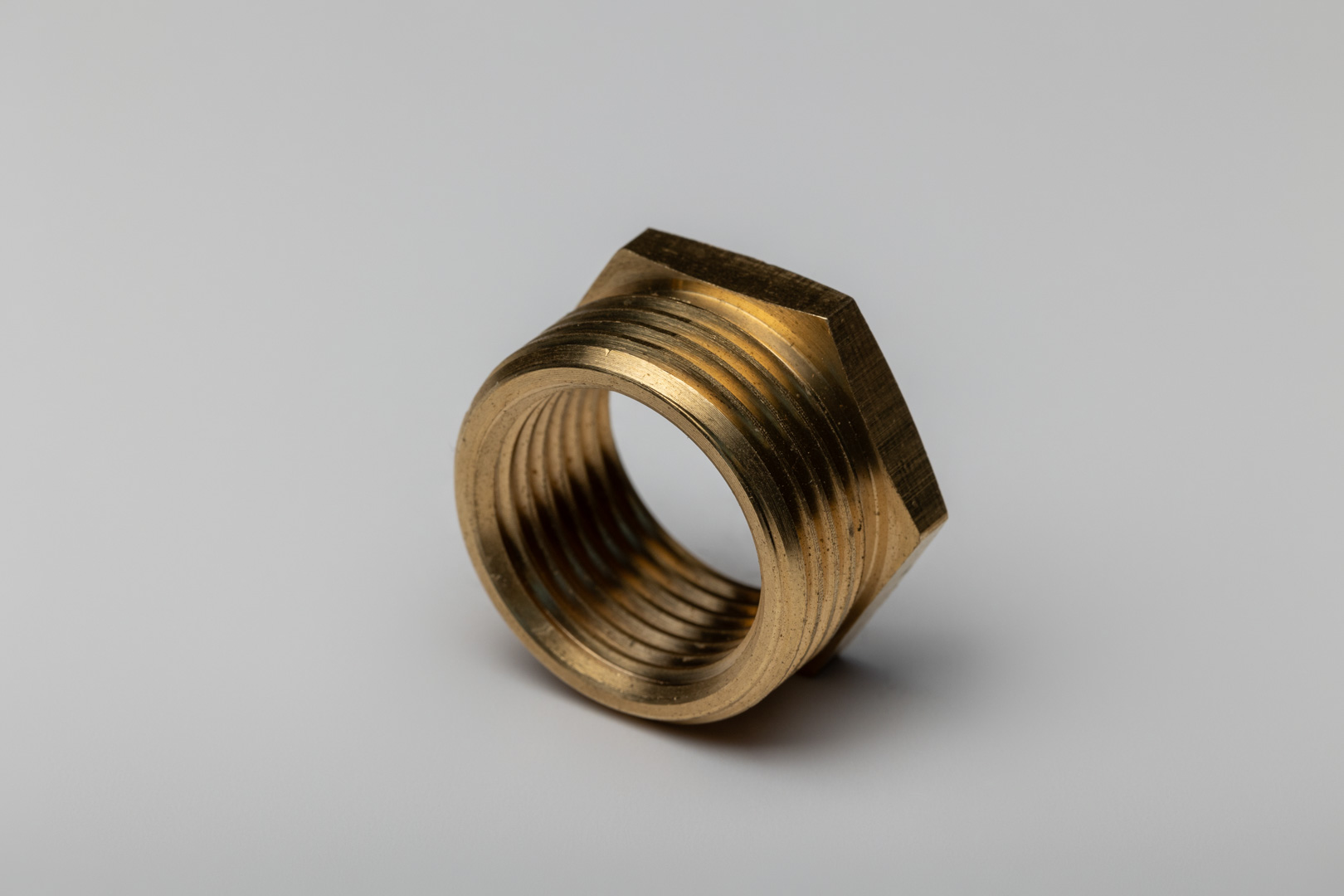 Žalvarinė redukcija 3/4x1/2" išorė-vidus - Image 3