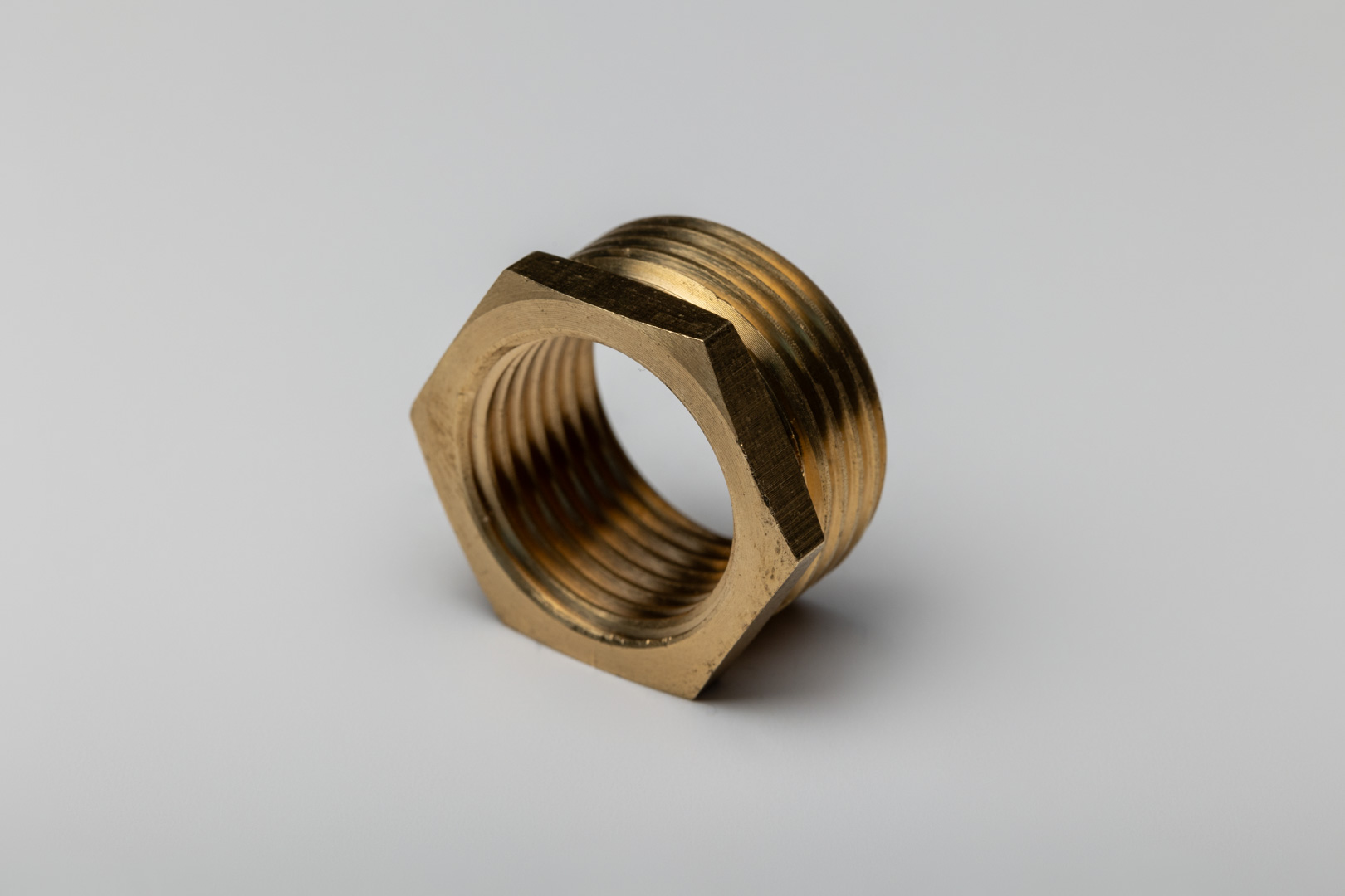 Žalvarinė redukcija 3/4x1/2" išorė-vidus - Image 2