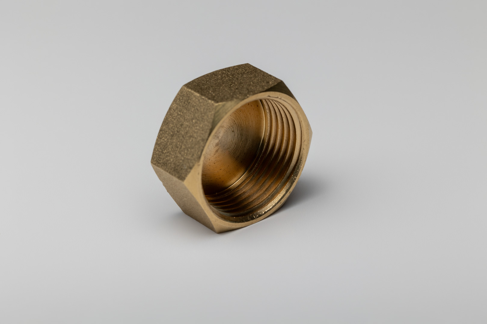 Žalvarinė aklė su vidiniu sriegiu 3/4"